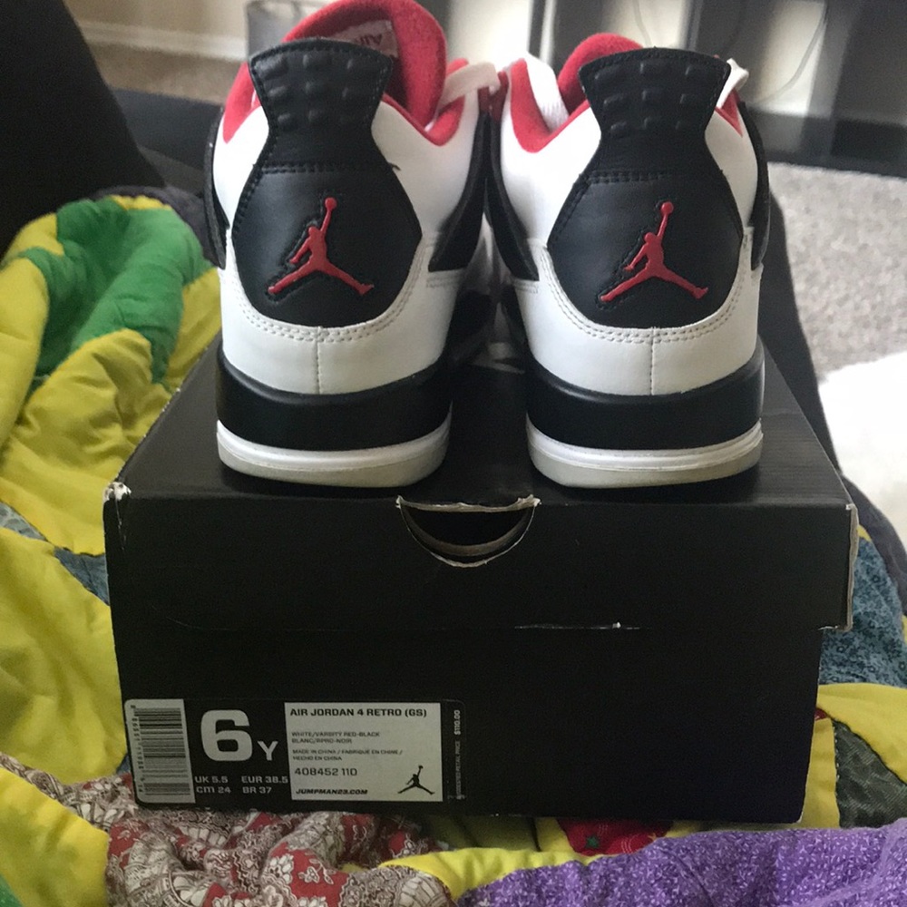 Air Jordan 4